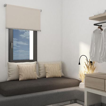 Omilos Beachfront House パロス島 エクステリア 写真