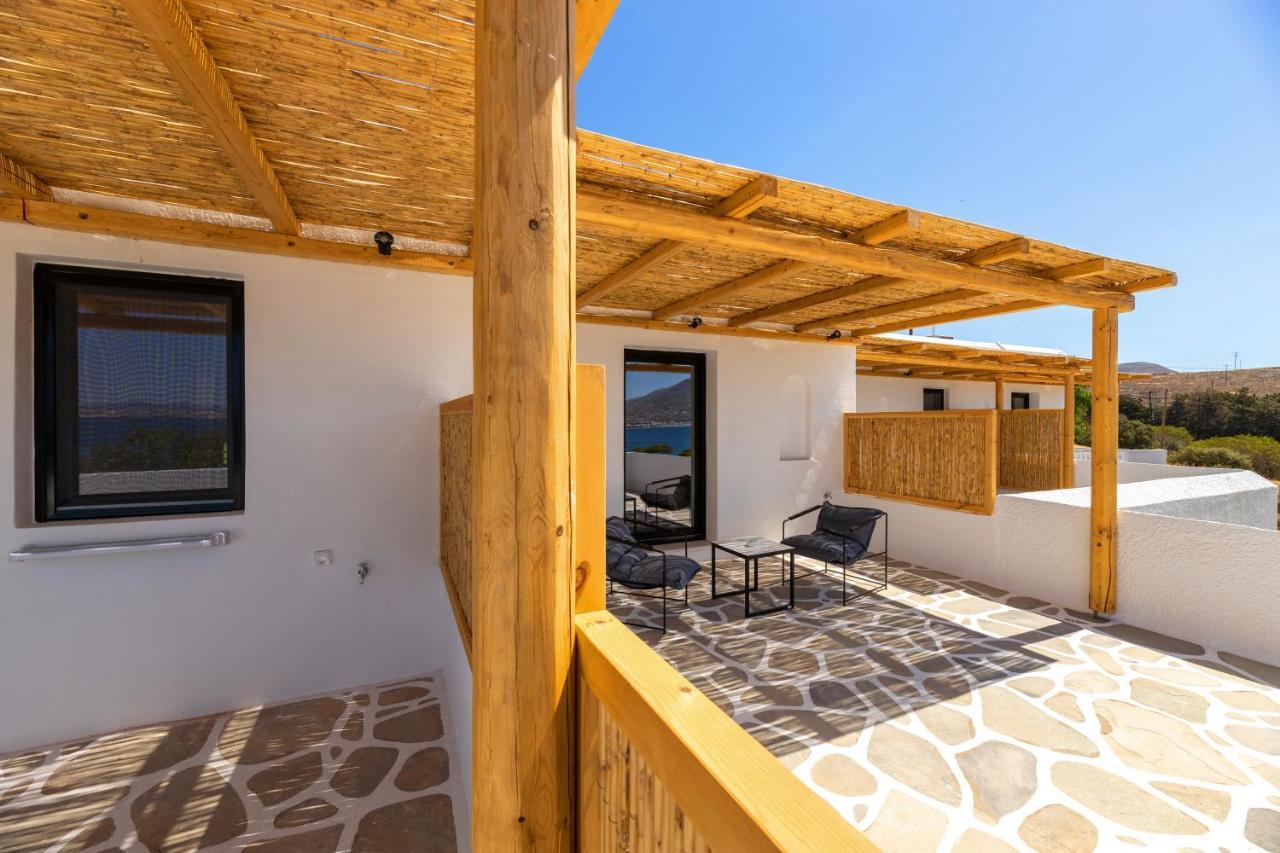 Omilos Beachfront House パロス島 エクステリア 写真