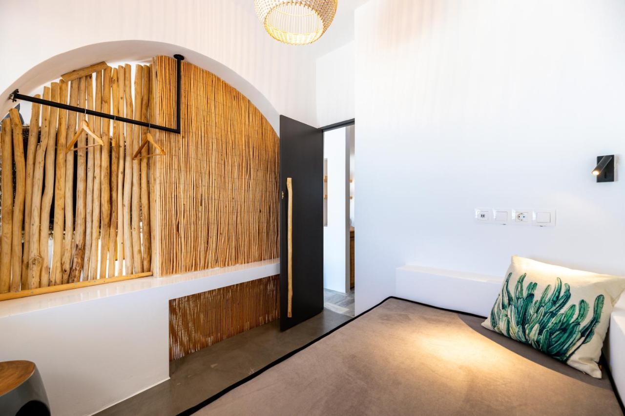 Omilos Beachfront House パロス島 エクステリア 写真